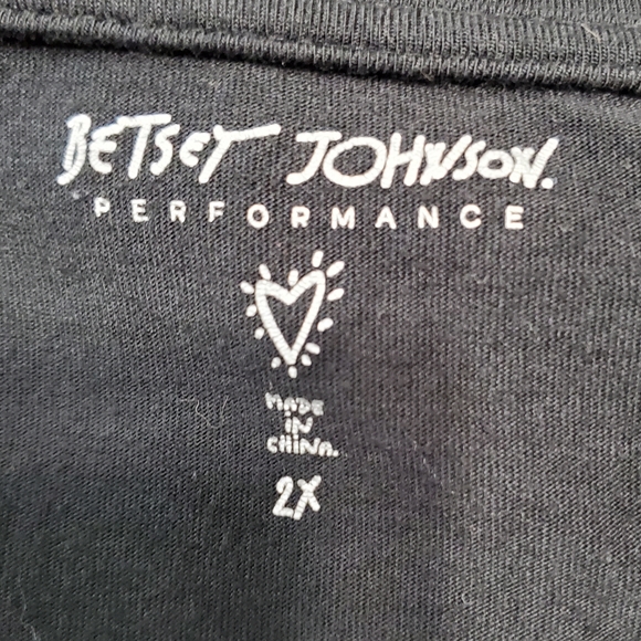 Betsy Johnson Performance Champagne Top - Picture 8 of 9